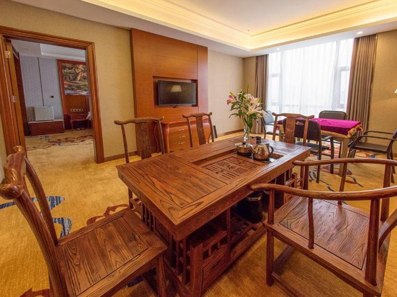 Vienna International Hotel Guangxi Duan Du'an Bagian luar foto